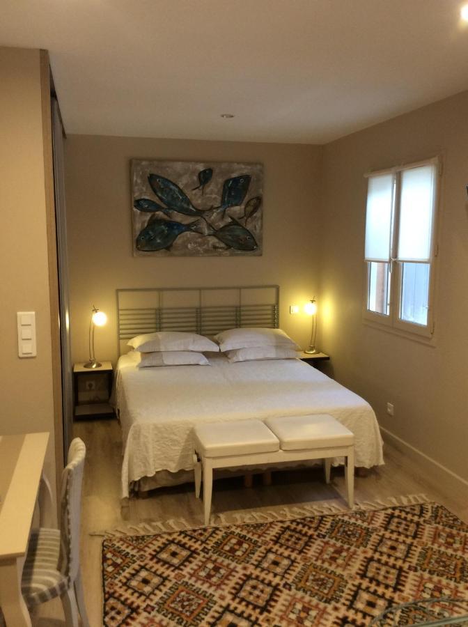 Chez Elles 2 Bed and Breakfast Caumont-sur-Durance Εξωτερικό φωτογραφία